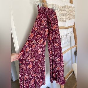 FREE PEOPLE FLOWY PANTS - SIZE XS.